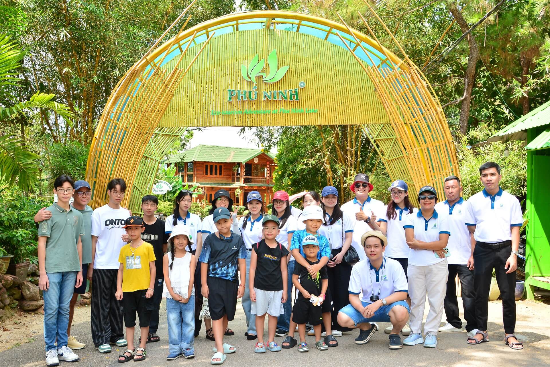 TOGETHER WE CELEBRATE - ISOLUTION LOGISTICS JSC. COMPANY OUTING