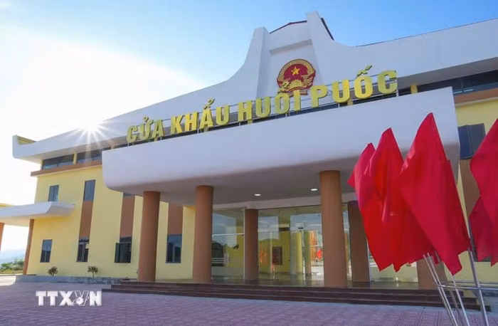 Huoi Puoc border gate in Dien Bien on the Vietnam Laos border